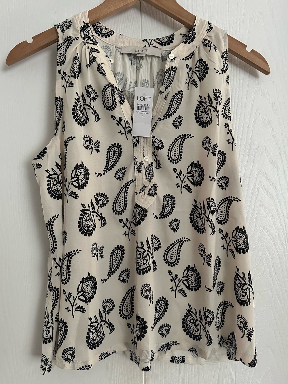 Women’s NWT Loft Sleeveless Print Blouse